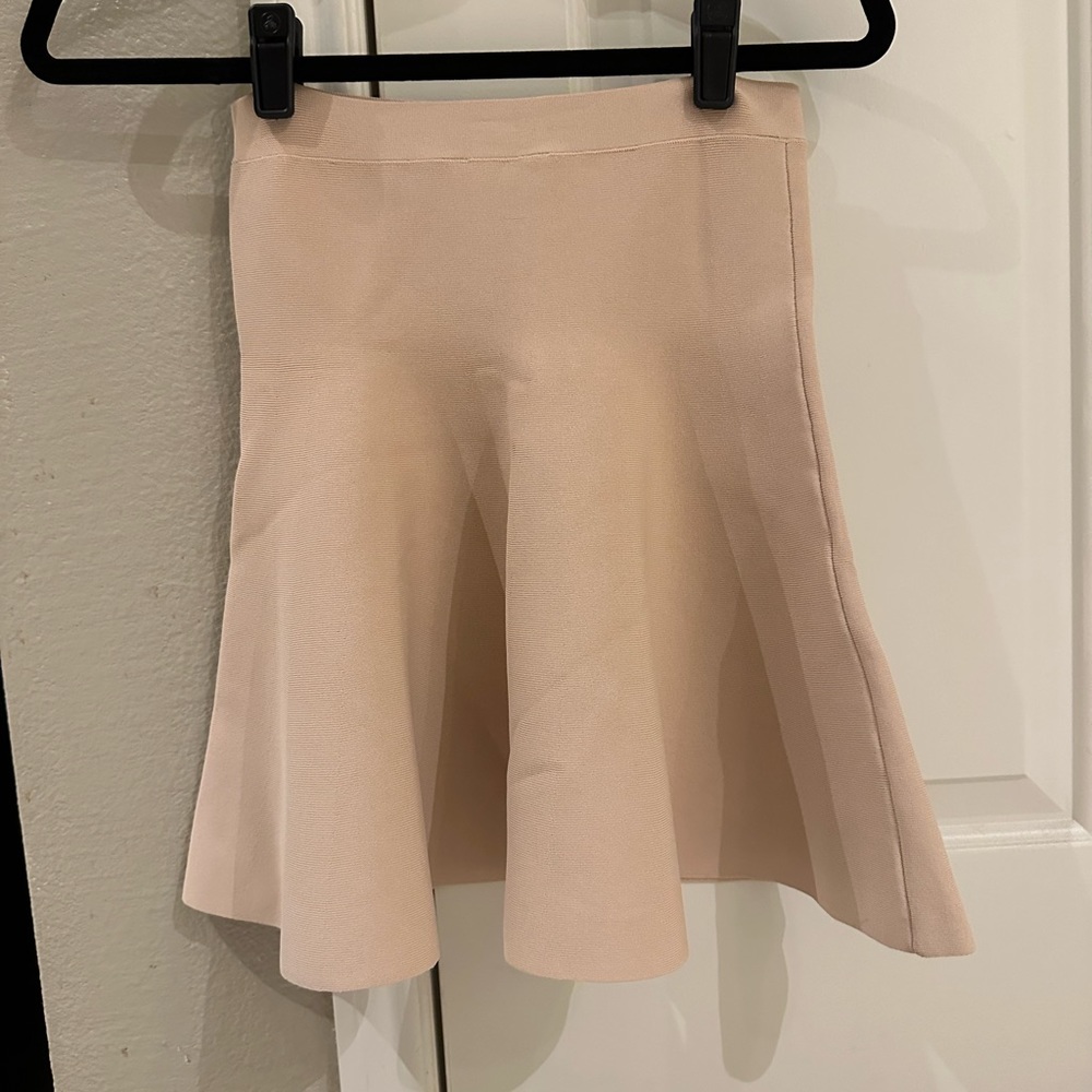 BCBGMaxazria Women’s Fit and Flare Comfy A-Line Skirt in Blush